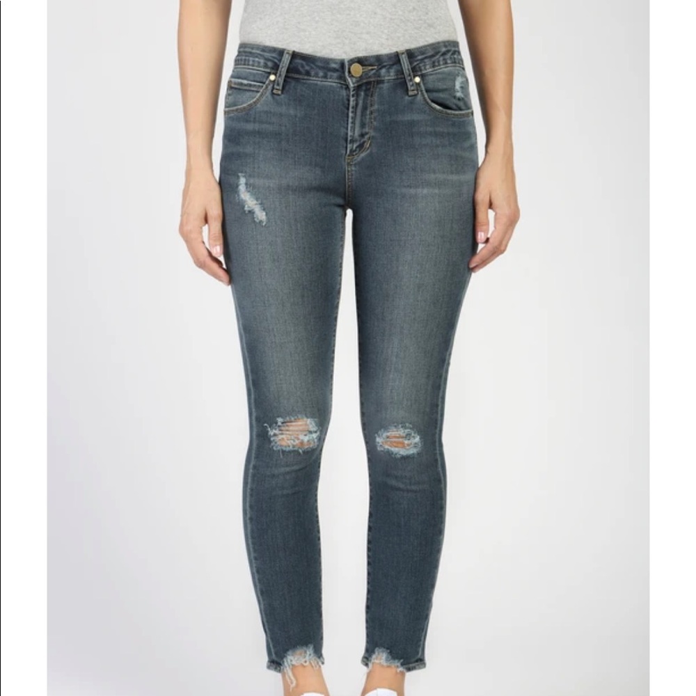 Articles of Society NWT blue Jean size 26 Suzy Step Hem Style ankle skinny